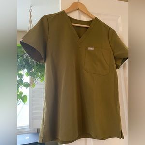 FIGS Catarina one pocket scrub top